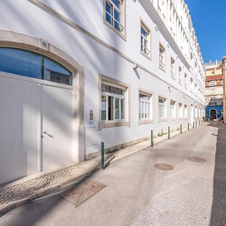 Guestready - Spacious 2 Bedroom Apt Near The River Лиссабон Экстерьер фото