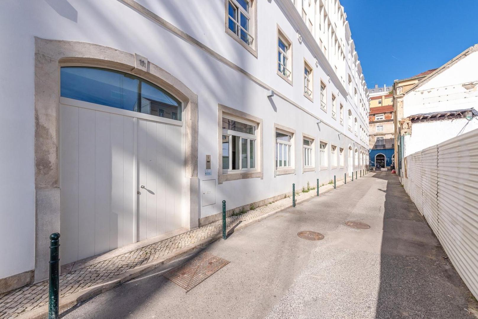 Guestready - Spacious 2 Bedroom Apt Near The River Лиссабон Экстерьер фото
